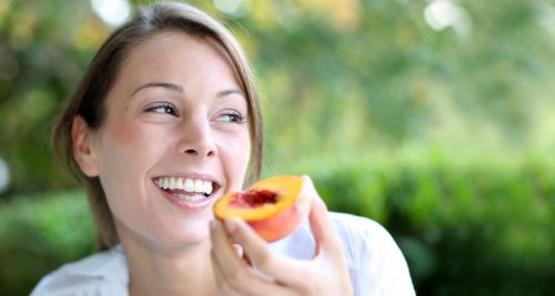 Можна годуючій мамі персики Можна годуючій мамі персики