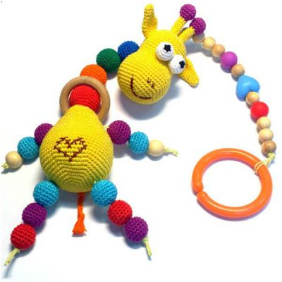 Які бувають брязкальця для новонароджених