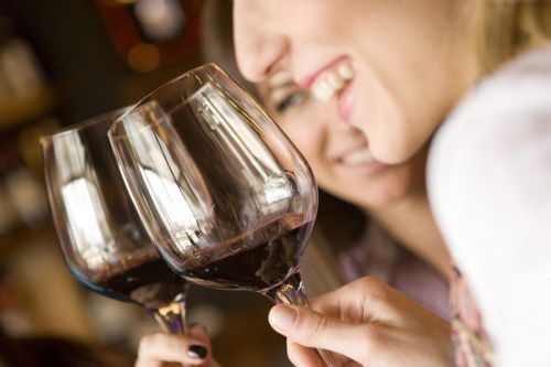 Можна пити вино при грудному вигодовуванні